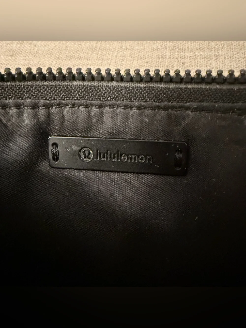 Lululemon Double Zipper Compartment Wristlet Black